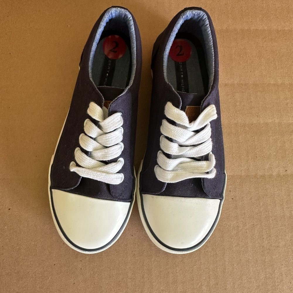Kid's Tommy Hilfiger Blue White Tennis Shoes US Size 2 - Picture 8 of 9